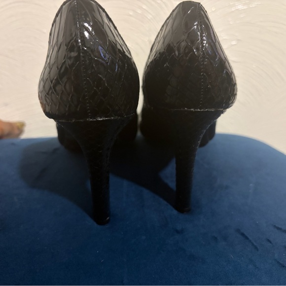 Elegant Black Women's Shoes - Picture 6 of 6